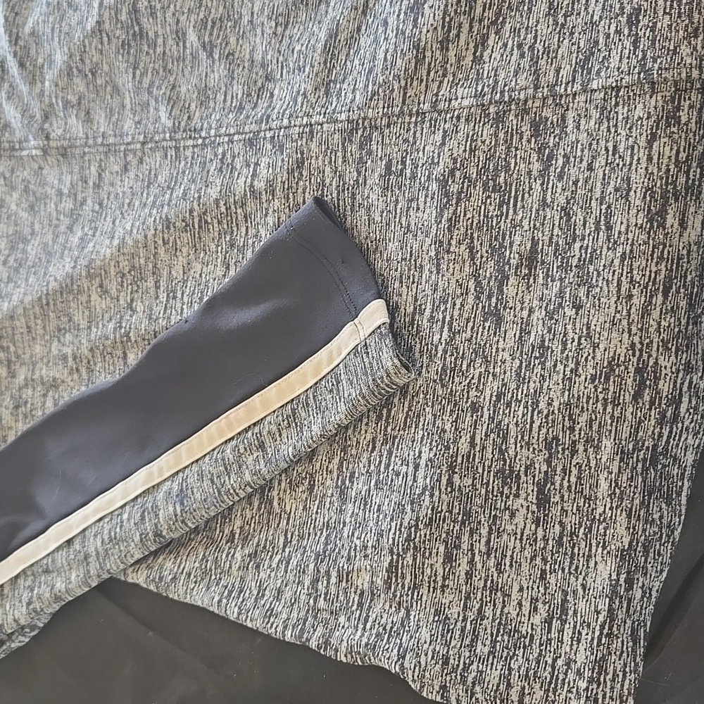 Under Armour Gray and Navy Men's Hoodie - Picture 11 of 13